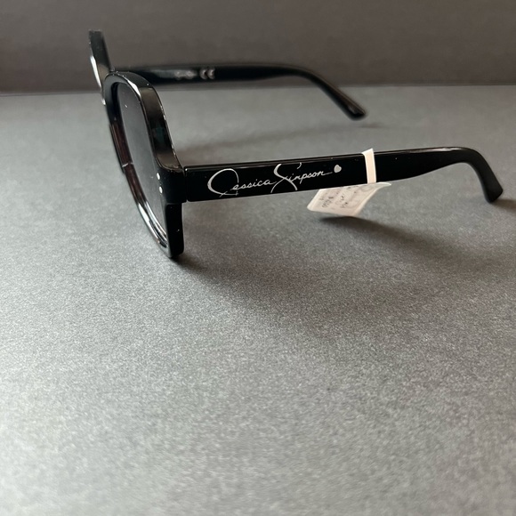NWT JESSICA SIMPSON SUNGLASSES EYEWEAR ACCESSORY